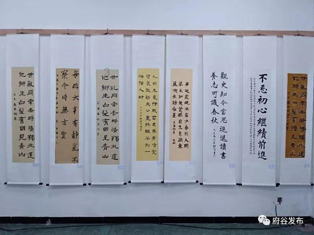 救援聪明的小女生